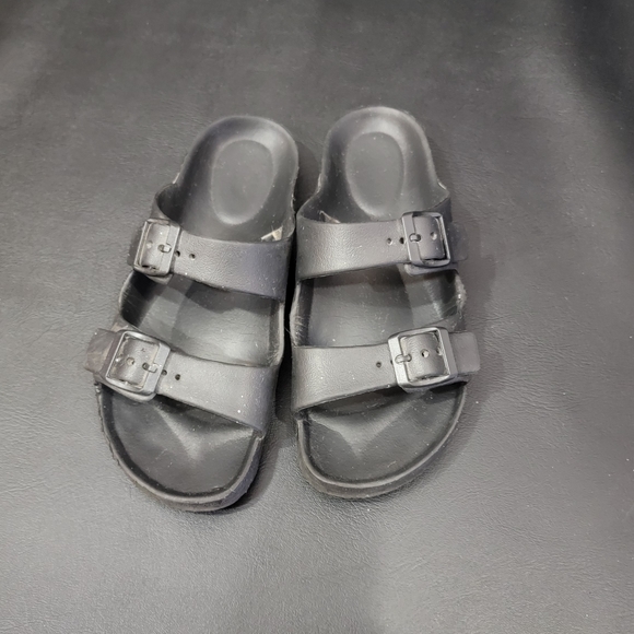 Sandals - Picture 7 of 7